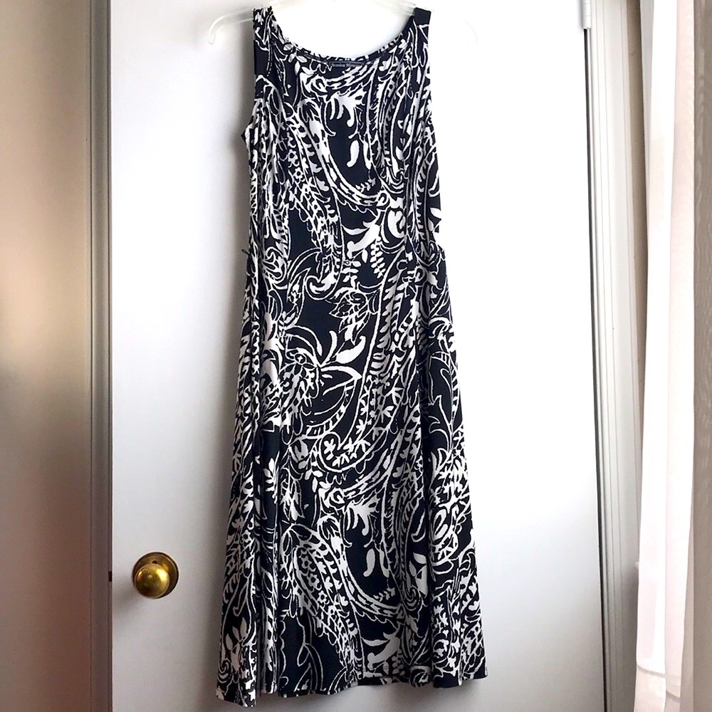 Jessica Howard Black & White Pattern MIDI Petite L
